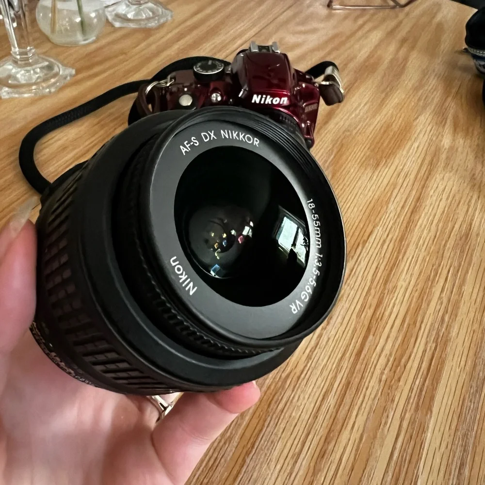 Nikon D3200 DSLR Kit Limited Edition Red Gloss